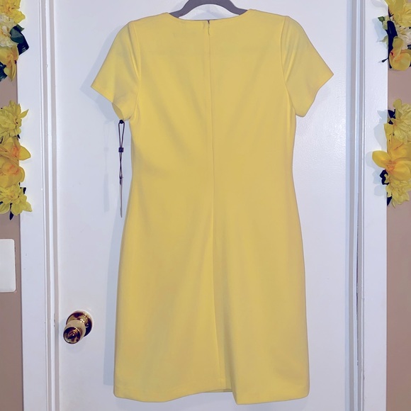 NWT: Tommy Hilfiger Soft Yellow Scuba Crepe Grommet Top Pocket Dress Size 8P - Picture 5 of 9